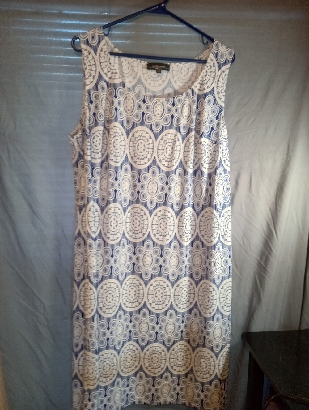 R&M Sleeveless Blue & White Patterned Plus Shift Dress